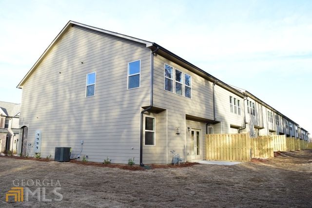 5 Holdings Drive, Lawrenceville, GA 30044