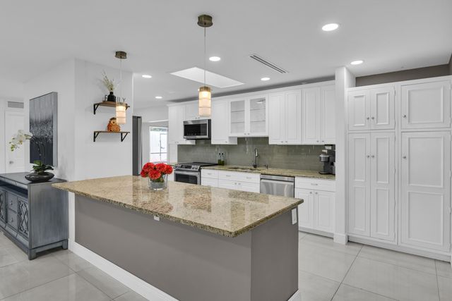 3150 Gulfstream Road, Palm Springs, FL 33461