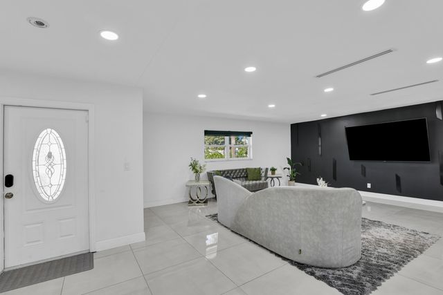 3150 Gulfstream Road, Palm Springs, FL 33461