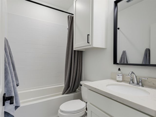 5912 Ridgeilne Drive, Mckinney, TX 75070