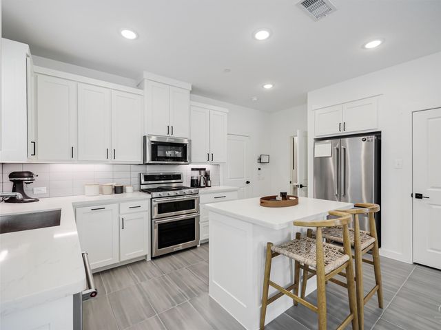 5912 Ridgeilne Drive, Mckinney, TX 75070