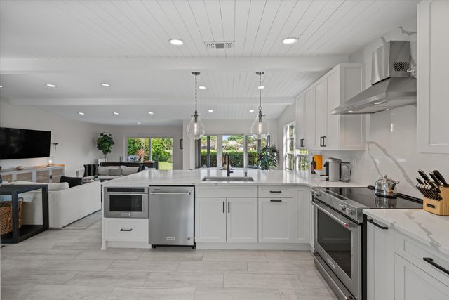 2235 Las Brisas Court, Wellington, FL 33414