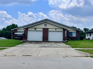 2711-2713 Charles Drive, Grove City, OH 43123