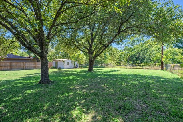 308 Madeline Drive, Bryan, TX 77802