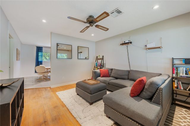 308 Madeline Drive, Bryan, TX 77802