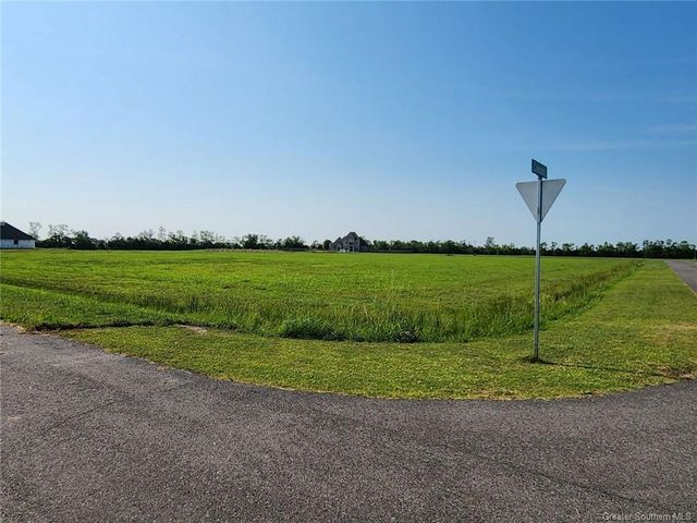 5853 N Crescent Drive, Iowa, LA 70647