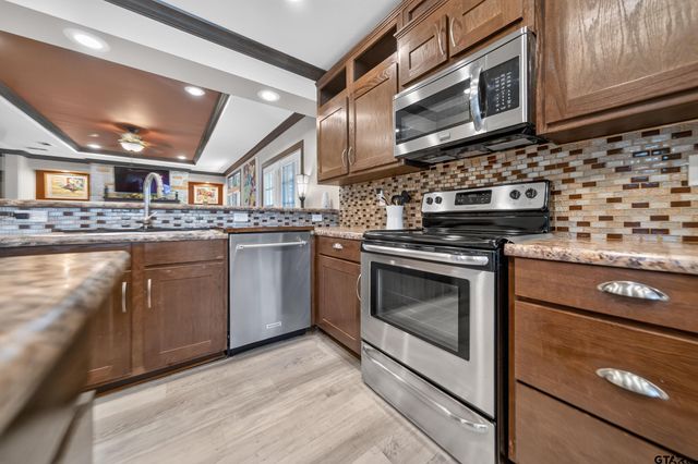 21138 County Road 4202, Chandler, TX 75758