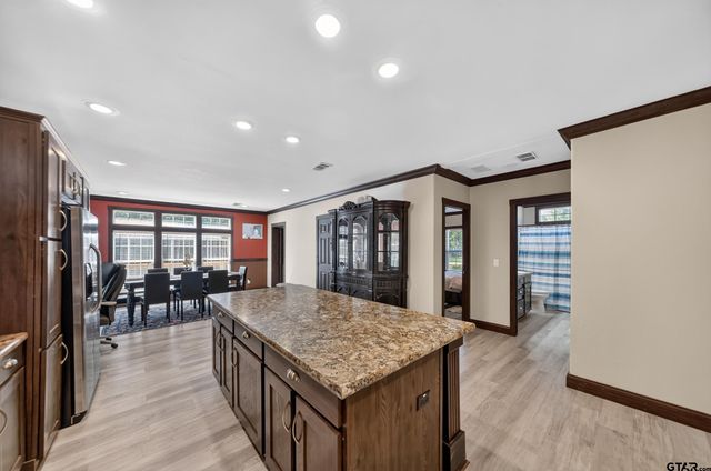 21138 County Road 4202, Chandler, TX 75758