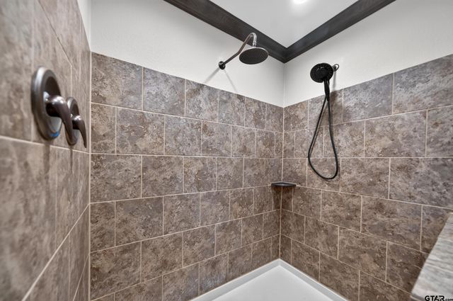21138 County Road 4202, Chandler, TX 75758