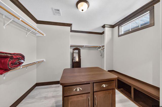 21138 County Road 4202, Chandler, TX 75758