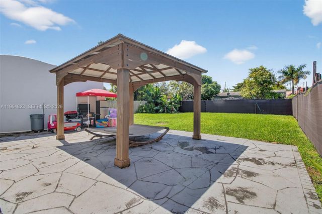 1680 NW 22nd Ct, Miami, FL 33125