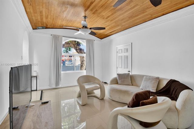 1680 NW 22nd Ct, Miami, FL 33125