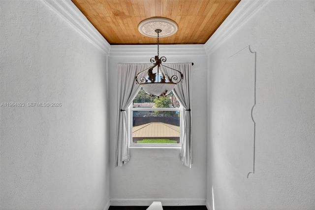 1680 NW 22nd Ct, Miami, FL 33125