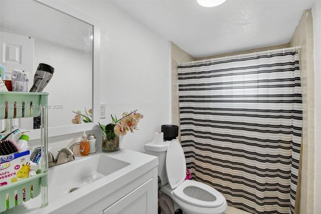 1680 NW 22nd Ct, Miami, FL 33125