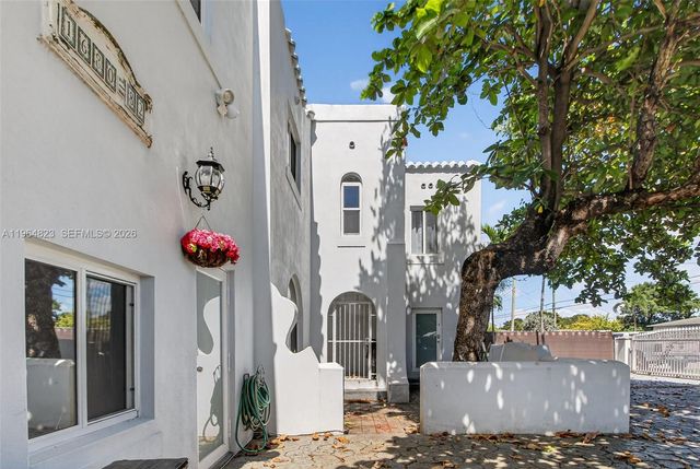 1680 NW 22nd Ct, Miami, FL 33125