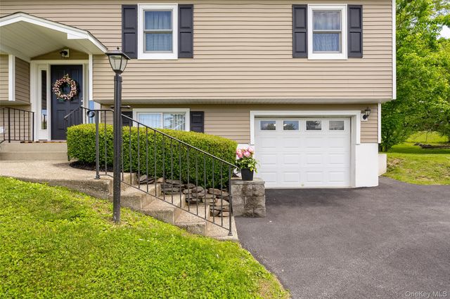 14 Balfour Drive, Wappingers Falls, NY 12590