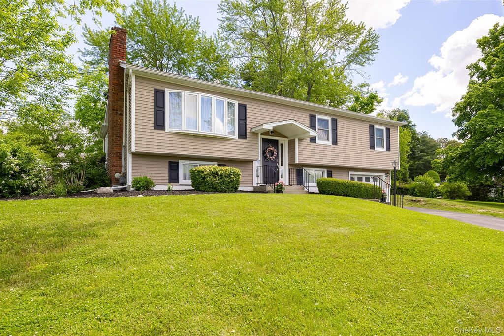 14 Balfour Drive, Wappingers Falls, NY 12590