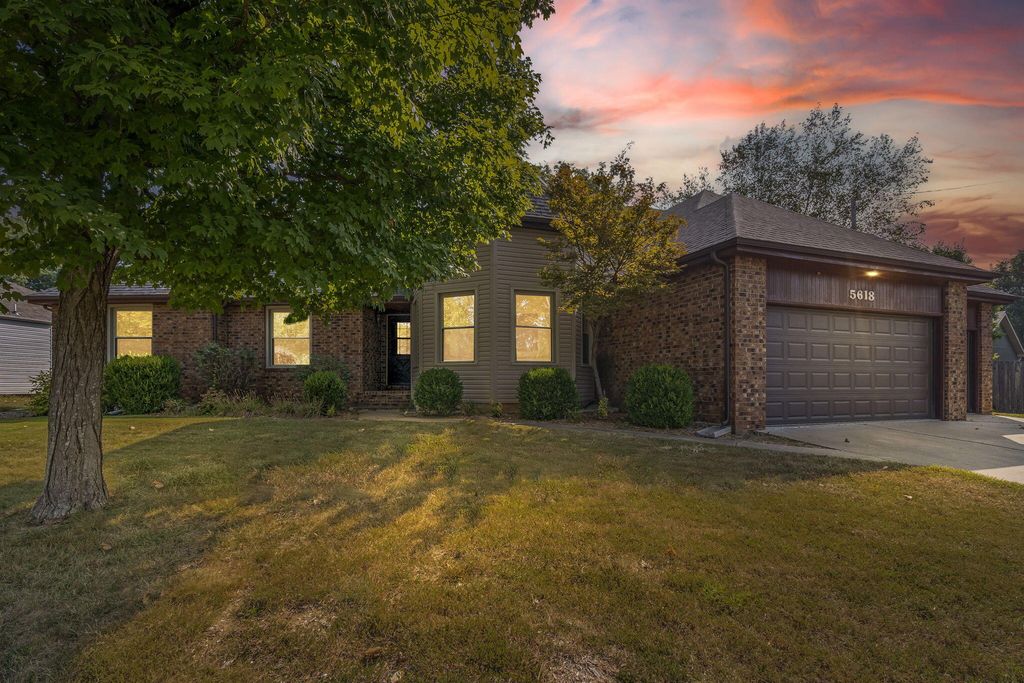 5618 South Kimbrough Avenue, Springfield, MO 65810