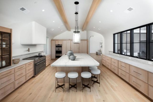 26321 Alexander Place, Los Altos Hills, CA 94022