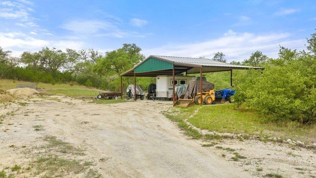 1850 Pursley RD, Dripping Springs, TX 78620