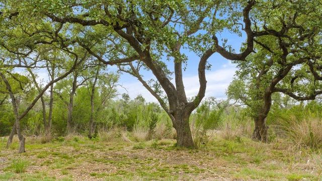 1850 Pursley RD, Dripping Springs, TX 78620