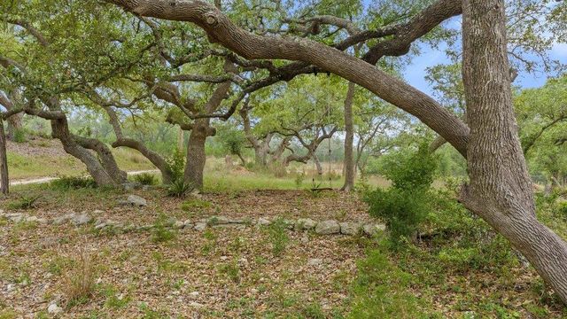 1850 Pursley RD, Dripping Springs, TX 78620