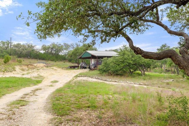 1850 Pursley RD, Dripping Springs, TX 78620