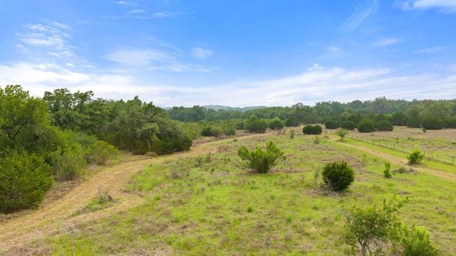 1850 Pursley RD, Dripping Springs, TX 78620