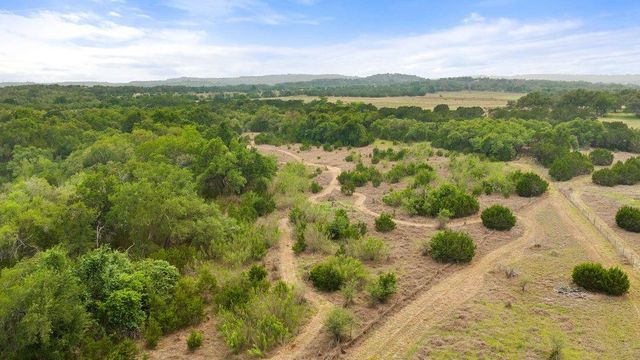 1850 Pursley RD, Dripping Springs, TX 78620