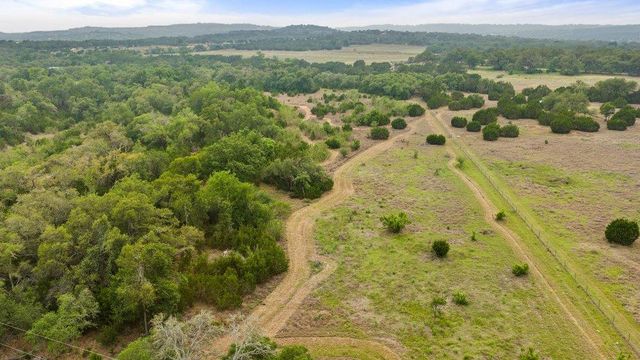 1850 Pursley RD, Dripping Springs, TX 78620