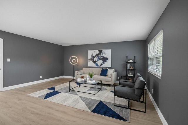 212 Monaco Way E, Delray Beach, FL 33446