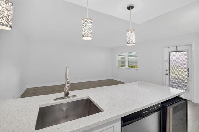 212 Monaco Way E, Delray Beach, FL 33446