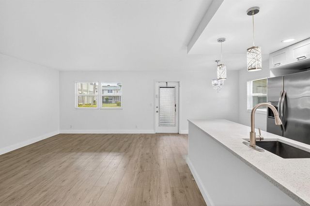 212 Monaco Way E, Delray Beach, FL 33446