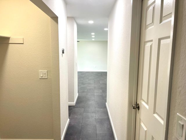 9342 Los Torres Dr, Elk Grove, CA 95624