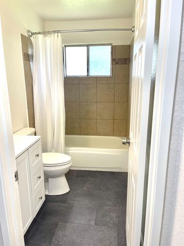 9342 Los Torres Dr, Elk Grove, CA 95624