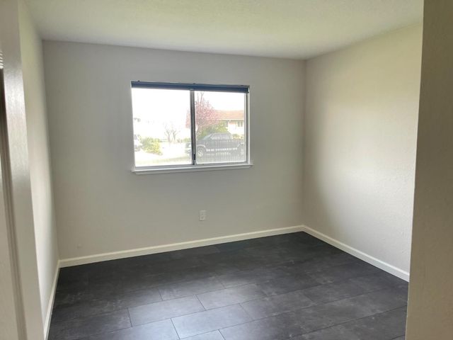 9342 Los Torres Dr, Elk Grove, CA 95624