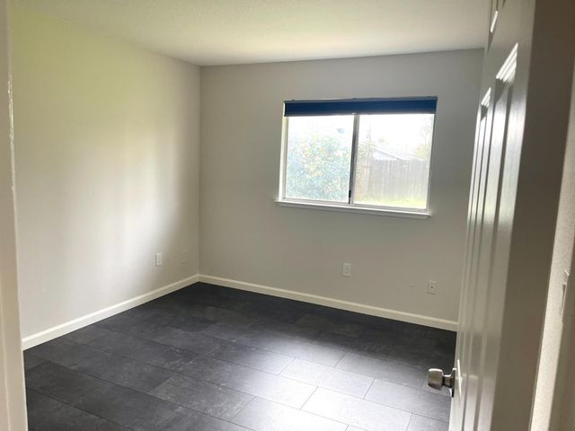 9342 Los Torres Dr, Elk Grove, CA 95624