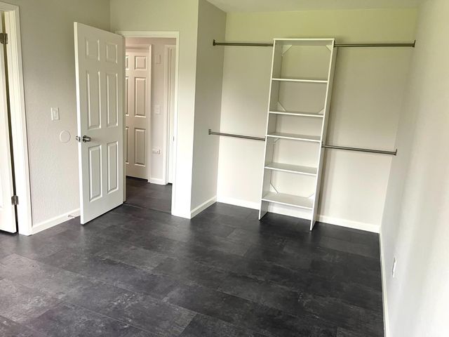 9342 Los Torres Dr, Elk Grove, CA 95624