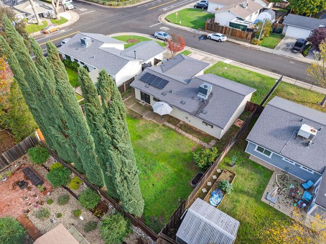 9342 Los Torres Dr, Elk Grove, CA 95624