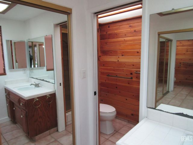 7617 Weldon Avenue, Bakersfield, CA 93308