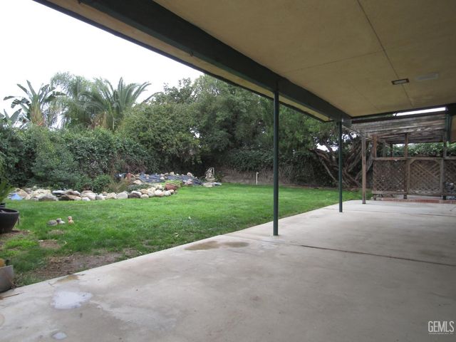 7617 Weldon Avenue, Bakersfield, CA 93308