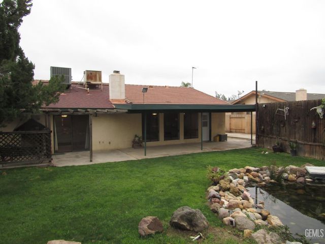 7617 Weldon Avenue, Bakersfield, CA 93308