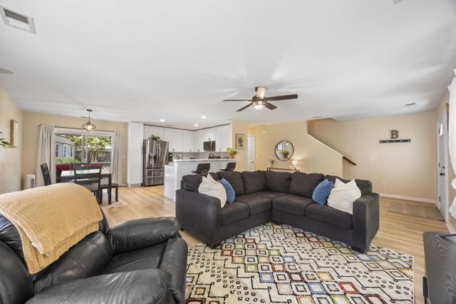 102 Sugarplum Drive, Summerville, SC 29485