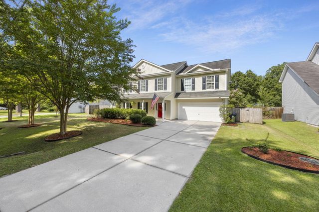 102 Sugarplum Drive, Summerville, SC 29485