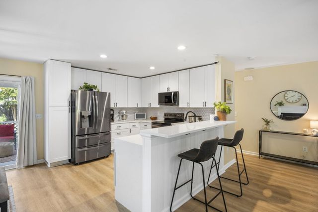 102 Sugarplum Drive, Summerville, SC 29485