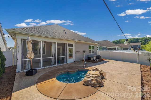 269 Robinwood Lane, Clover, SC 29710