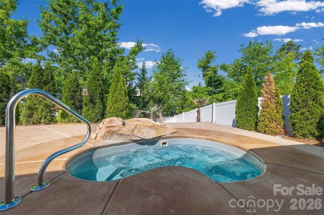 269 Robinwood Lane, Clover, SC 29710