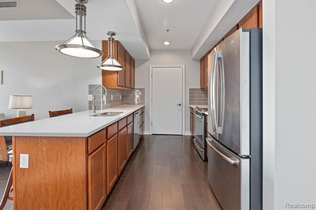 525 W Lafayette Boulevard 13C, Detroit, MI 48226