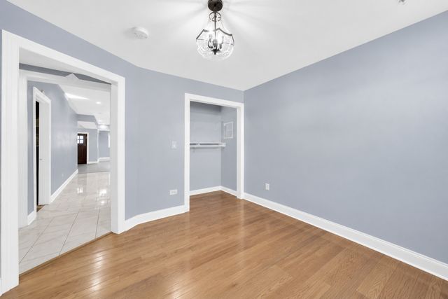 9436 S Spaulding Avenue, Evergreen Park, IL 60805