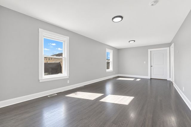 9436 S Spaulding Avenue, Evergreen Park, IL 60805
